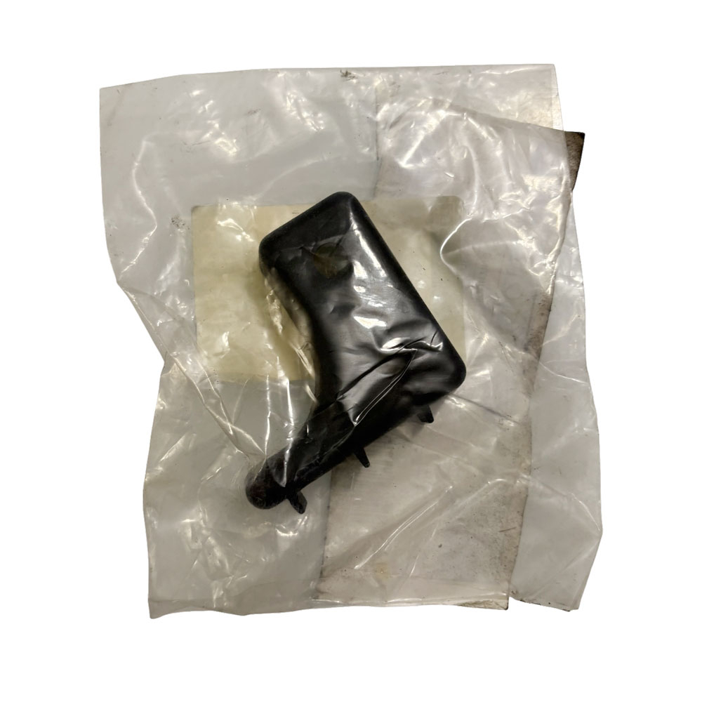 Right Hand Rear Bumper Mounting Bracket DQN100140